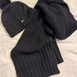 Black Knit Beanie and Scarf Set UGG